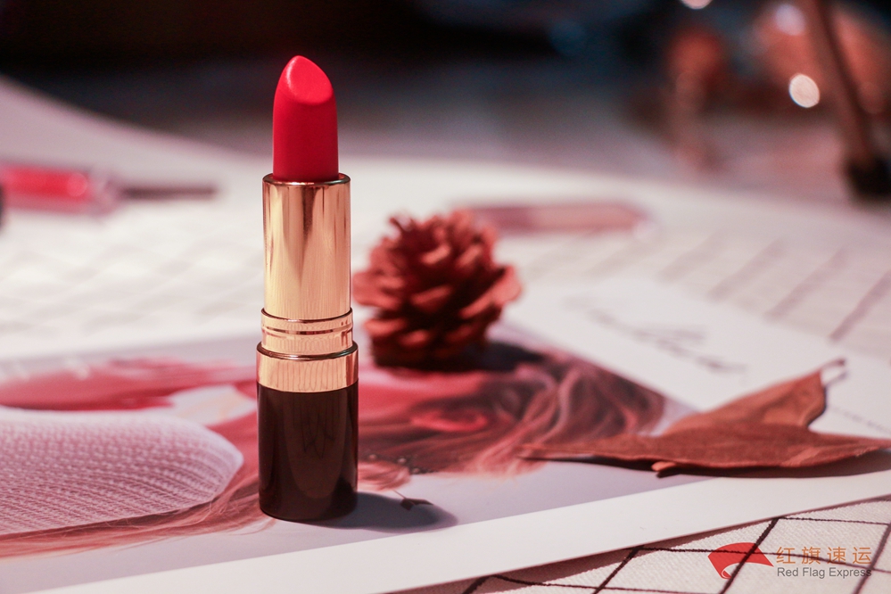 16497482927493.jpg 攝圖網_500617812_口紅(企業商用)_副本.jpg